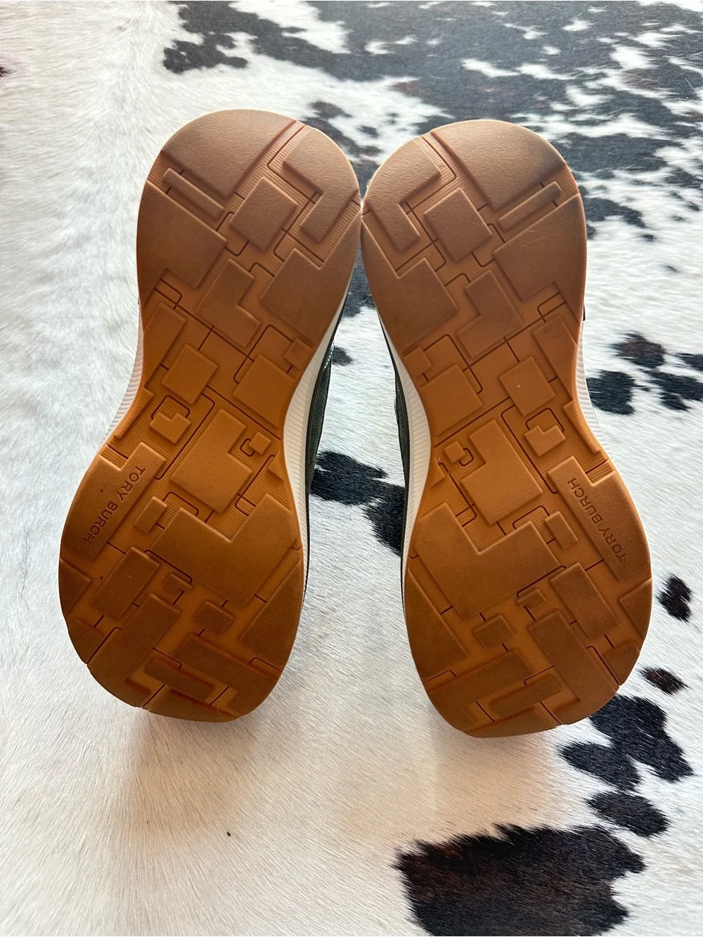 Tory Burch Women’s Gemini Link Leather Quilted Hiking Sneaker 9